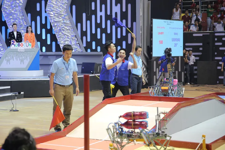 VCK Robocon Việt Nam 2019: Kỷ lục Uukhai được xác lập ngay từ đêm mở màn - Ảnh 12. VCK Robocon Việt Nam 2019: Kỷ lục Uukhai được xác lập ngay từ đêm mở màn - Ảnh 12.