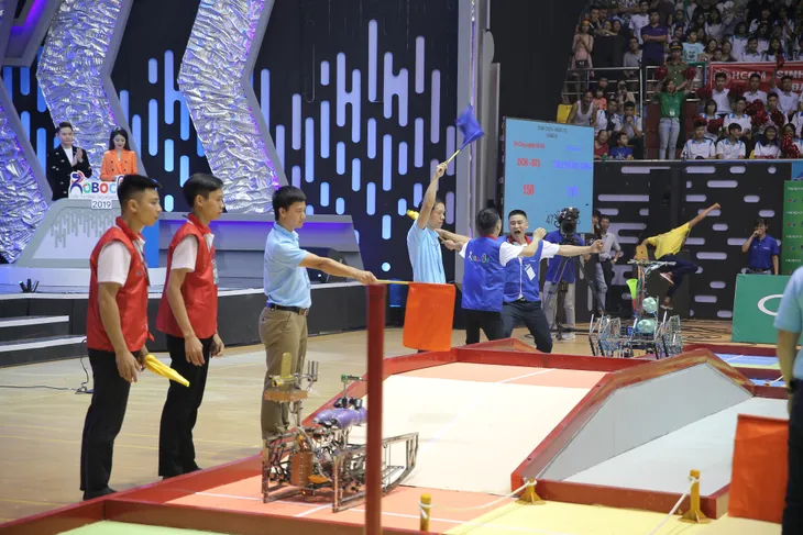 VCK Robocon Việt Nam 2019: Kỷ lục Uukhai được xác lập ngay từ đêm mở màn - Ảnh 29. VCK Robocon Việt Nam 2019: Kỷ lục Uukhai được xác lập ngay từ đêm mở màn - Ảnh 29.