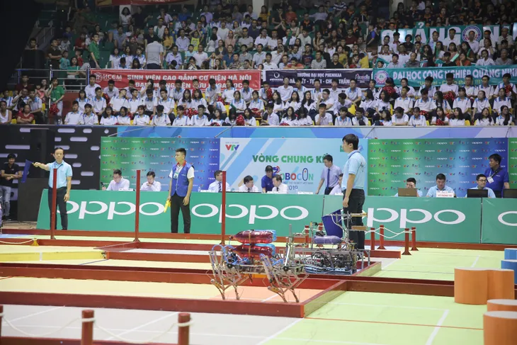 VCK Robocon Việt Nam 2019: Kỷ lục Uukhai được xác lập ngay từ đêm mở màn - Ảnh 35. VCK Robocon Việt Nam 2019: Kỷ lục Uukhai được xác lập ngay từ đêm mở màn - Ảnh 35.