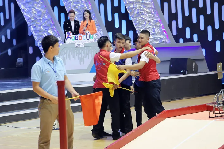 VCK Robocon Việt Nam 2019: Kỷ lục Uukhai được xác lập ngay từ đêm mở màn - Ảnh 56. VCK Robocon Việt Nam 2019: Kỷ lục Uukhai được xác lập ngay từ đêm mở màn - Ảnh 56.
