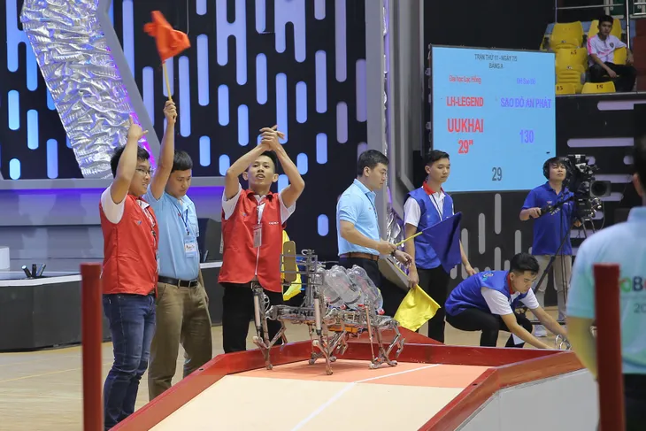 VCK Robocon Việt Nam 2019: Kỷ lục Uukhai được xác lập ngay từ đêm mở màn - Ảnh 58. VCK Robocon Việt Nam 2019: Kỷ lục Uukhai được xác lập ngay từ đêm mở màn - Ảnh 58.