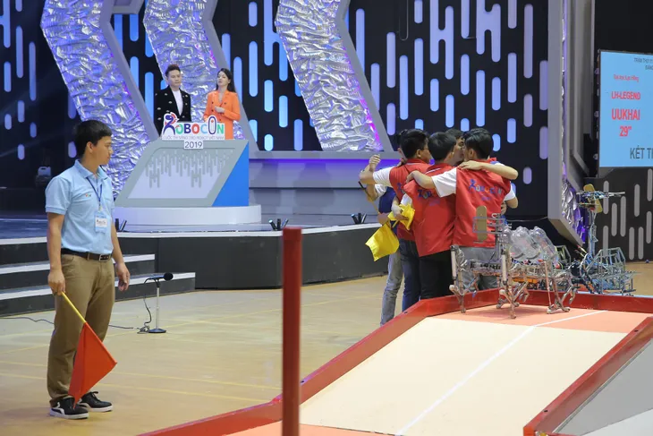 VCK Robocon Việt Nam 2019: Kỷ lục Uukhai được xác lập ngay từ đêm mở màn - Ảnh 65. VCK Robocon Việt Nam 2019: Kỷ lục Uukhai được xác lập ngay từ đêm mở màn - Ảnh 65.