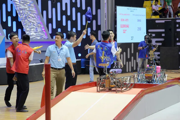 VCK Robocon Việt Nam 2019: Kỷ lục Uukhai được xác lập ngay từ đêm mở màn - Ảnh 70. VCK Robocon Việt Nam 2019: Kỷ lục Uukhai được xác lập ngay từ đêm mở màn - Ảnh 70.