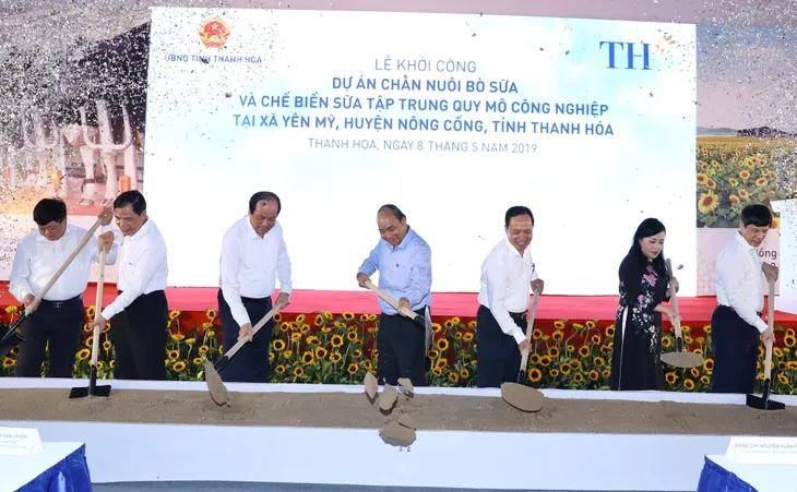 Thủ tướng tham quan Triển lãm Thanh Hóa xưa và nay - Ảnh 2. Thủ tướng tham quan Triển lãm Thanh Hóa xưa và nay - Ảnh 2.