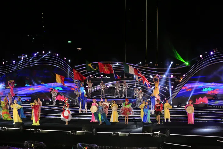 Cận cảnh buổi tổng duyệt Lễ hội Pháo hoa quốc tế Đà Nẵng 2019 - Ảnh 3. Cận cảnh buổi tổng duyệt Lễ hội Pháo hoa quốc tế Đà Nẵng 2019 - Ảnh 3.