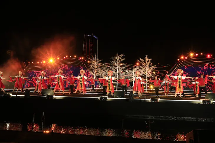 Cận cảnh buổi tổng duyệt Lễ hội Pháo hoa quốc tế Đà Nẵng 2019 - Ảnh 2. Cận cảnh buổi tổng duyệt Lễ hội Pháo hoa quốc tế Đà Nẵng 2019 - Ảnh 2.