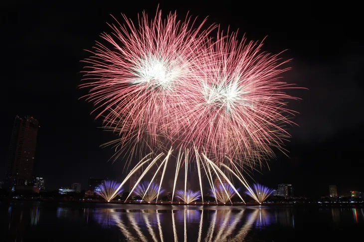Khai mạc Lễ hội Pháo hoa quốc tế Đà Nẵng 2019 - Ảnh 1. Khai mạc Lễ hội Pháo hoa quốc tế Đà Nẵng 2019 - Ảnh 1.