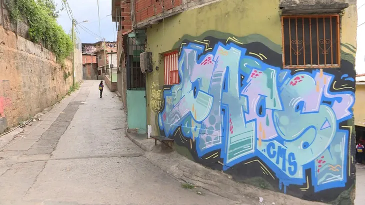 Sáng tạo với nghệ thuật graffity - Ảnh 2. Sáng tạo với nghệ thuật graffity - Ảnh 2.