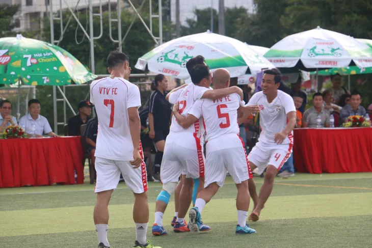 Đội tuyển VTV vô địch giải bóng đá các cơ quan báo chí toàn quốc Press Cup 2019 - Ảnh 1. Đội tuyển VTV vô địch giải bóng đá các cơ quan báo chí toàn quốc Press Cup 2019 - Ảnh 1.