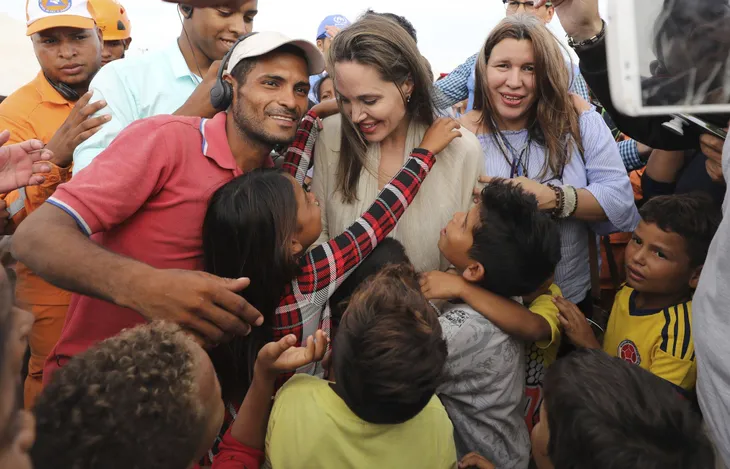 Nữ minh tinh Holywood Angelina Jolie kêu gọi hỗ trợ trẻ em Venezuela - Ảnh 2. Nữ minh tinh Holywood Angelina Jolie kêu gọi hỗ trợ trẻ em Venezuela - Ảnh 2.