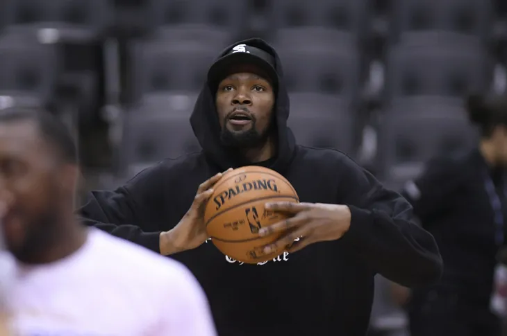 Kevin Durant đóng vai trò thế nào tới tham vọng vô địch của Golden State Warriors mùa này? - Ảnh 1. Kevin Durant đóng vai trò thế nào tới tham vọng vô địch của Golden State Warriors mùa này? - Ảnh 1.