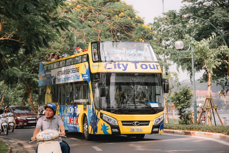 TP Hạ Long sắp triển khai xe bus hai tầng phục vụ du lịch - Ảnh 1. TP Hạ Long sắp triển khai xe bus hai tầng phục vụ du lịch - Ảnh 1.