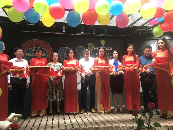 Trải nghiệm quán cà phê với không gian độc đáo ở TP.HCM - Ảnh 8. Trải nghiệm quán cà phê với không gian độc đáo ở TP.HCM - Ảnh 8.
