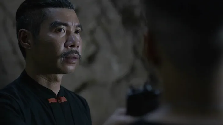 Mê cung - Tập 15: Khánh bị ép bắn chết Hiền để được Cường Lâm thừa nhận - Ảnh 2. Mê cung - Tập 15: Khánh bị ép bắn chết Hiền để được Cường Lâm thừa nhận - Ảnh 2.