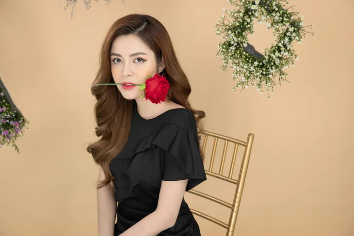 Mòng biển lên giường với Vũ trong Về nhà đi con là ai trong Mê cung? - Ảnh 8. Mòng biển lên giường với Vũ trong Về nhà đi con là ai trong Mê cung? - Ảnh 8.