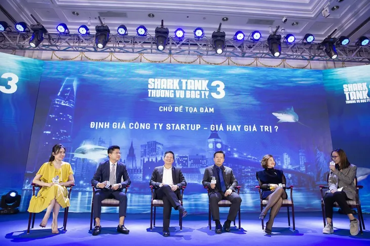 Bà ngoại U60 lần đầu ngồi ghế nóng Shark Tank Việt Nam mùa 3 - Ảnh 1. Bà ngoại U60 lần đầu ngồi ghế nóng Shark Tank Việt Nam mùa 3 - Ảnh 1.