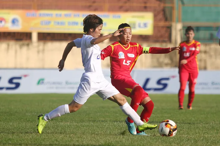 Vòng 2 giải bóng đá nữ VĐQG - cúp Thái Sơn Bắc 2019: CLB Hà Nội chia điểm cùng CLB TP. Hồ Chí Minh I - Ảnh 2. Vòng 2 giải bóng đá nữ VĐQG - cúp Thái Sơn Bắc 2019: CLB Hà Nội chia điểm cùng CLB TP. Hồ Chí Minh I - Ảnh 2.