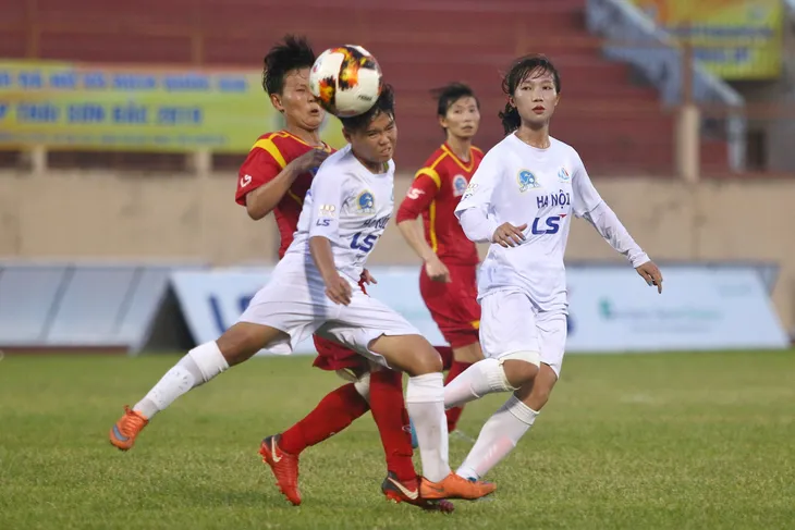 Vòng 2 giải bóng đá nữ VĐQG - cúp Thái Sơn Bắc 2019: CLB Hà Nội chia điểm cùng CLB TP. Hồ Chí Minh I - Ảnh 1. Vòng 2 giải bóng đá nữ VĐQG - cúp Thái Sơn Bắc 2019: CLB Hà Nội chia điểm cùng CLB TP. Hồ Chí Minh I - Ảnh 1.