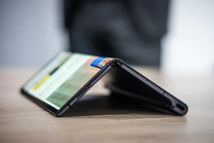 Huawei lùi ngày phát hành Mate X vì sợ danh tiếng bị hủy hoại - Ảnh 1. Huawei lùi ngày phát hành Mate X vì sợ danh tiếng bị hủy hoại - Ảnh 1.