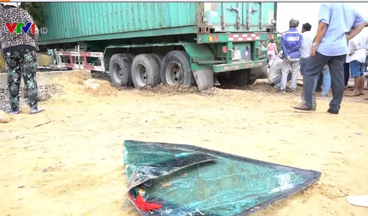 Khắc phục hậu quả vụ tai nạn đặc biệt nghiêm trọng tại Tây Ninh - Ảnh 1. Khắc phục hậu quả vụ tai nạn đặc biệt nghiêm trọng tại Tây Ninh - Ảnh 1.