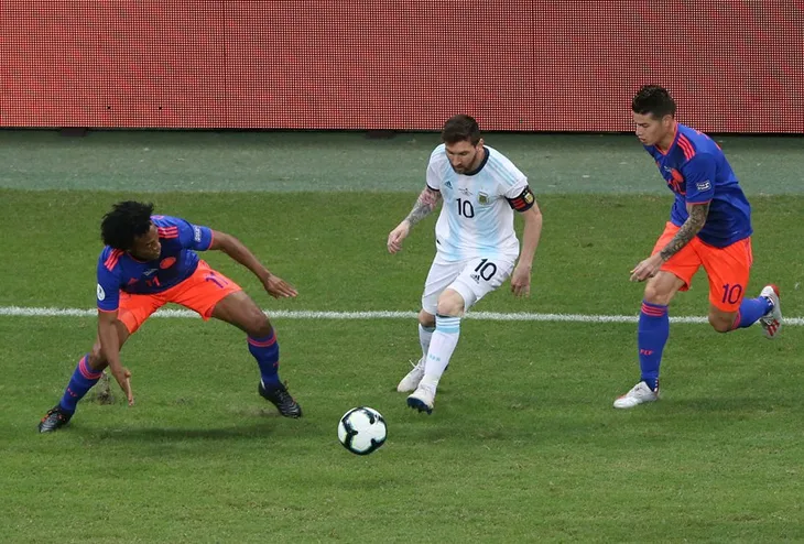 VIDEO ĐT Argentina 0-2 ĐT Colombia: Nghệ thuật phản công! - Ảnh 1. VIDEO ĐT Argentina 0-2 ĐT Colombia: Nghệ thuật phản công! - Ảnh 1.