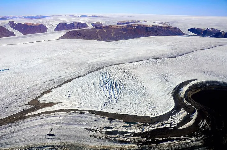 Bức ảnh lột tả hiện trạng băng tuyết tại Greenland gần đây - Ảnh 2. Bức ảnh lột tả hiện trạng băng tuyết tại Greenland gần đây - Ảnh 2.