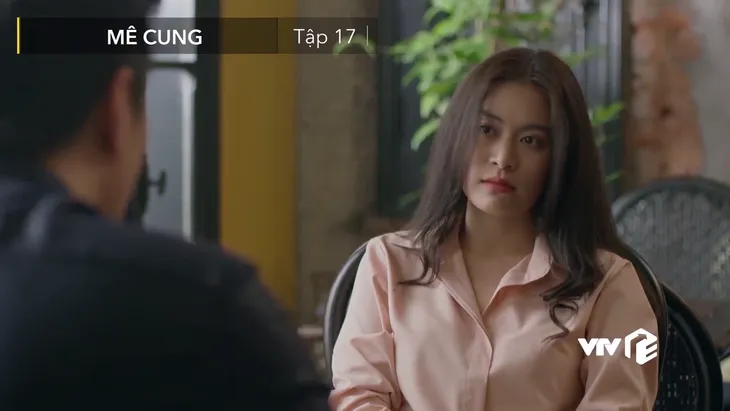 Mê cung - Tập 17: Thịnh ngựa chết, Lam Anh lên đường du học? - Ảnh 2. Mê cung - Tập 17: Thịnh ngựa chết, Lam Anh lên đường du học? - Ảnh 2.