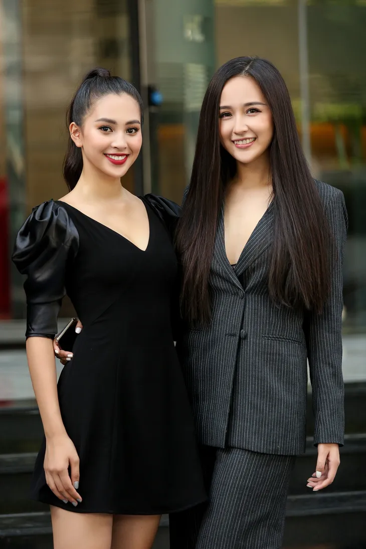Sau ồn ào cân nặng, Mai Phương Thúy tự tin đọ dáng bên đàn em Tiểu Vy - Ảnh 1. Sau ồn ào cân nặng, Mai Phương Thúy tự tin đọ dáng bên đàn em Tiểu Vy - Ảnh 1.