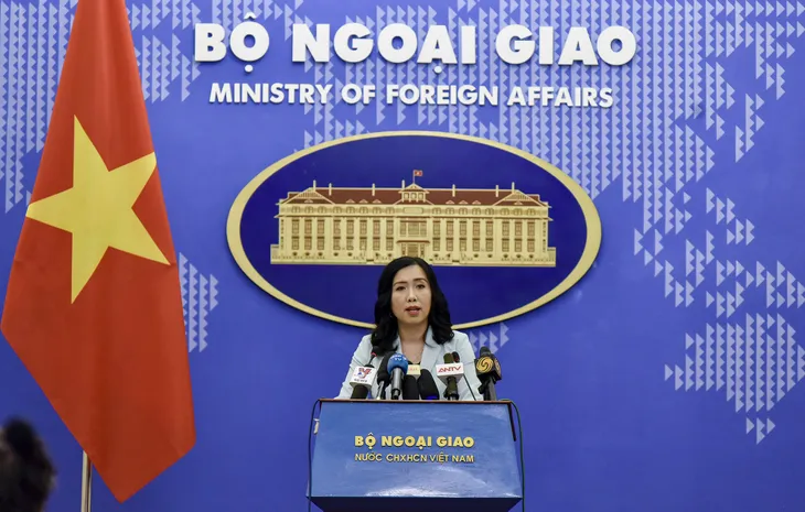 Việt Nam lên tiếng về việc hàng hóa nước ngoài dán nhãn hàng hóa Việt xuất sang nước thứ ba - Ảnh 1. Việt Nam lên tiếng về việc hàng hóa nước ngoài dán nhãn hàng hóa Việt xuất sang nước thứ ba - Ảnh 1.