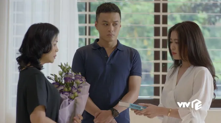 Khán giả Mê cung cầu được ước thấy, cuối cùng Lam Anh (Hoàng Thùy Linh) đã đi du học - Ảnh 6. Khán giả Mê cung cầu được ước thấy, cuối cùng Lam Anh (Hoàng Thùy Linh) đã đi du học - Ảnh 6.