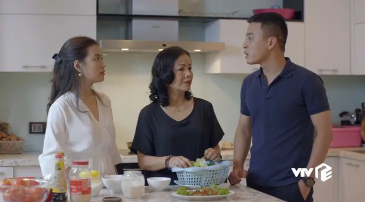 Khán giả Mê cung cầu được ước thấy, cuối cùng Lam Anh (Hoàng Thùy Linh) đã đi du học - Ảnh 7. Khán giả Mê cung cầu được ước thấy, cuối cùng Lam Anh (Hoàng Thùy Linh) đã đi du học - Ảnh 7.