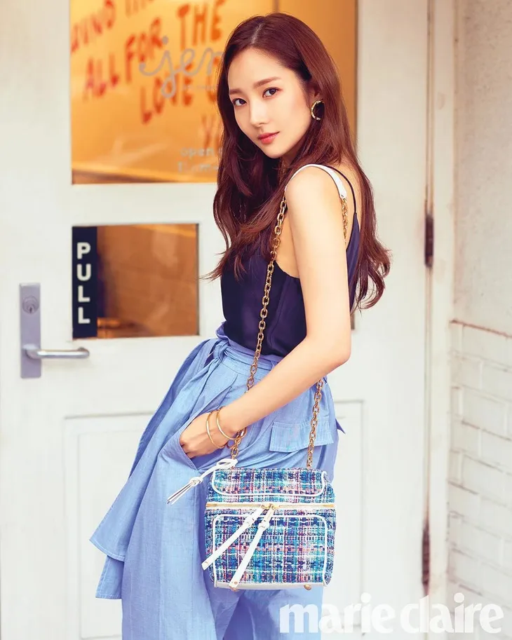 Park Min Young khó thoát khỏi vai diễn trong Her private life - Ảnh 1. Park Min Young khó thoát khỏi vai diễn trong Her private life - Ảnh 1.