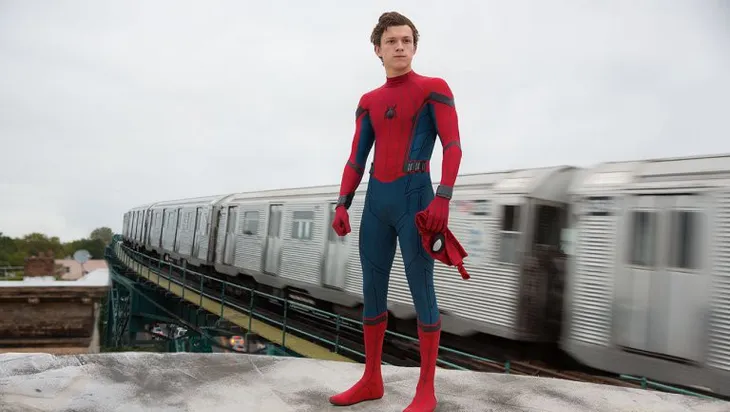 “Spider-Man: Far From Home”: Giới phê bình khẳng định “không còn gì để chê” - Ảnh 2. “Spider-Man: Far From Home”: Giới phê bình khẳng định “không còn gì để chê” - Ảnh 2.
