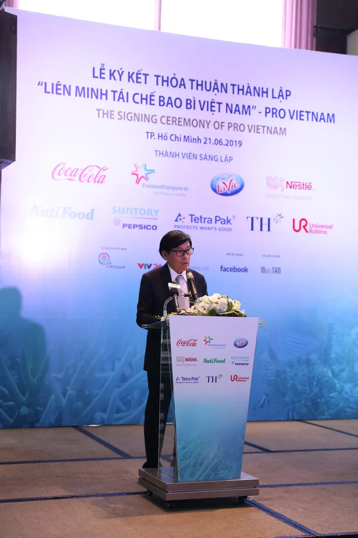 9 ông lớn ngành hàng tiêu dùng: “Đến năm 2030, chúng tôi sẽ tái chế toàn bộ bao bì sản phẩm bán ra thị trường” - Ảnh 4. 9 ông lớn ngành hàng tiêu dùng: “Đến năm 2030, chúng tôi sẽ tái chế toàn bộ bao bì sản phẩm bán ra thị trường” - Ảnh 4.