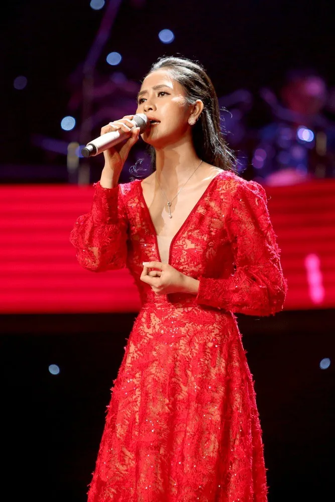 Thần tượng Bolero: Được khen ngợi là hoàn hảo nhưng Phương Ý vẫn tụt hạng - Ảnh 2. Thần tượng Bolero: Được khen ngợi là hoàn hảo nhưng Phương Ý vẫn tụt hạng - Ảnh 2.