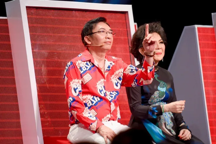 Thần tượng Bolero: Được khen ngợi là hoàn hảo nhưng Phương Ý vẫn tụt hạng - Ảnh 3. Thần tượng Bolero: Được khen ngợi là hoàn hảo nhưng Phương Ý vẫn tụt hạng - Ảnh 3.