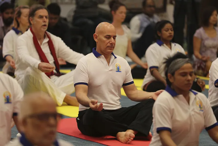 Thủ tướng Ấn Độ cùng tập yoga với hàng chục nghìn người - Ảnh 5.