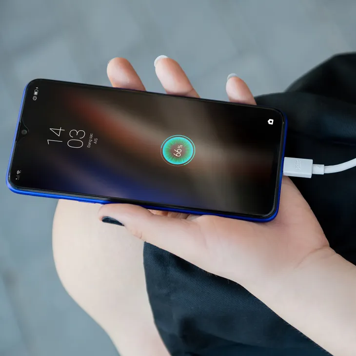 Realme 3 Pro chính thức lên kệ: Chip Snapdragon 710, màn hình giọt nước, giá từ 6,49 triệu đồng - Ảnh 3. Realme 3 Pro chính thức lên kệ: Chip Snapdragon 710, màn hình giọt nước, giá từ 6,49 triệu đồng - Ảnh 3.