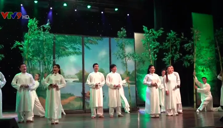 NSND-TS. Bạch Tuyết tâm huyết cùng Cải lương - Trăm năm nguồn cội - Ảnh 1. NSND-TS. Bạch Tuyết tâm huyết cùng Cải lương - Trăm năm nguồn cội - Ảnh 1.