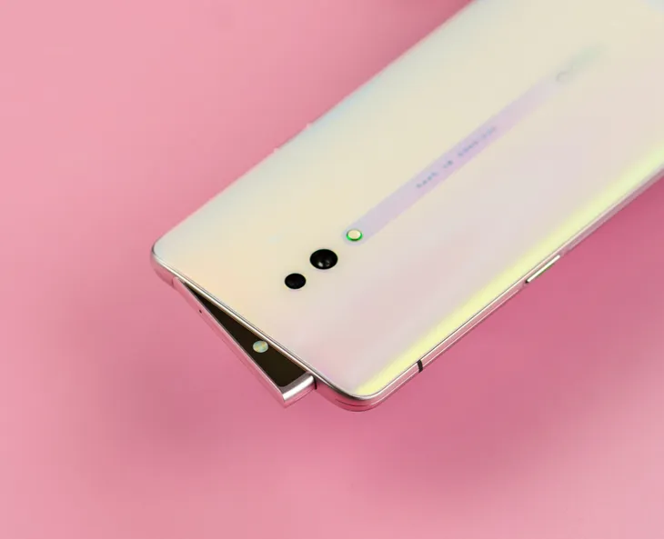 Oppo Reno ra mắt phiên bản màu hồng ngọc trai - Ảnh 4. Oppo Reno ra mắt phiên bản màu hồng ngọc trai - Ảnh 4.