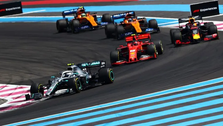 Lewis Hamilton giành chiến thắng thuyết phục tại GP Pháp - Ảnh 1. Lewis Hamilton giành chiến thắng thuyết phục tại GP Pháp - Ảnh 1.