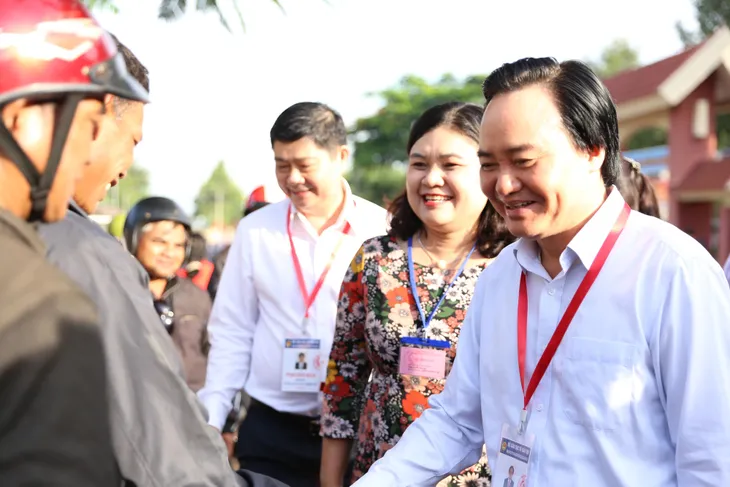 “Yêu cầu thực hiện đúng quy chế, tạo tâm lý nhẹ nhàng, thoải mái cho thí sinh thi THPT Quốc gia 2019” - Ảnh 2. “Yêu cầu thực hiện đúng quy chế, tạo tâm lý nhẹ nhàng, thoải mái cho thí sinh thi THPT Quốc gia 2019” - Ảnh 2.