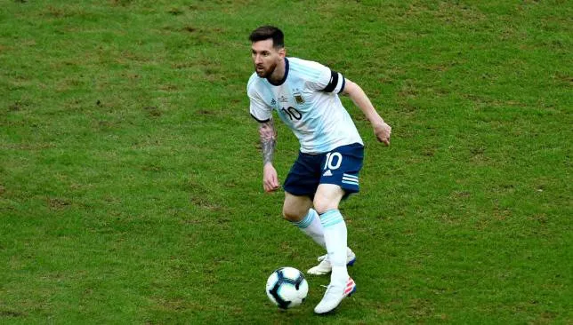 Lionel Messi và áp lực khi thi đấu cho ĐT Argentina - Ảnh 1. Lionel Messi và áp lực khi thi đấu cho ĐT Argentina - Ảnh 1.