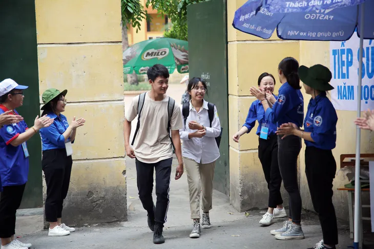 Thi THPT Quốc gia 2019: Đề thi Toán không quá khó thở đối với các thí sinh - Ảnh 11.
