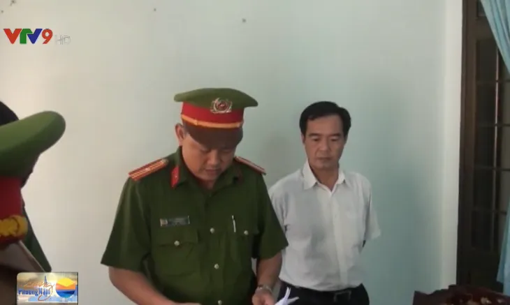 Trà Vinh: Gây thất thoát 120 tỷ đồng, 5 cán bộ tài nguyên môi trường bị bắt - Ảnh 2. Trà Vinh: Gây thất thoát 120 tỷ đồng, 5 cán bộ tài nguyên môi trường bị bắt - Ảnh 2.