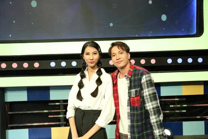 Cao Ngân trổ tài hát cải lương như đọc rap khiến S.T choáng váng - Ảnh 4. Cao Ngân trổ tài hát cải lương như đọc rap khiến S.T choáng váng - Ảnh 4.