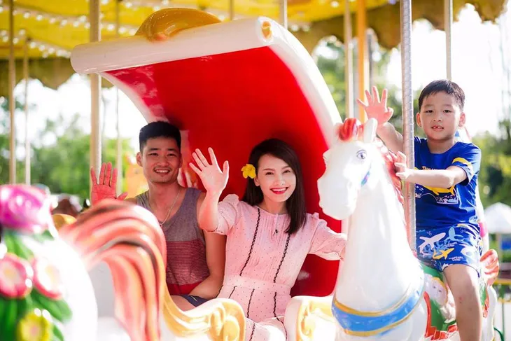 Nhân ngày Gia đình Việt Nam, Bảo Thanh cover nhạc phim Về nhà đi con khiến ai nghe cũng rơi nước mắt - Ảnh 2. Nhân ngày Gia đình Việt Nam, Bảo Thanh cover nhạc phim Về nhà đi con khiến ai nghe cũng rơi nước mắt - Ảnh 2.