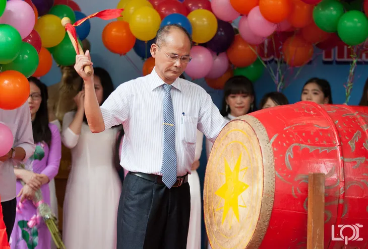 Chùm ảnh học sinh trường THPT Lê Quý Đôn - Đống Đa chia tay tuổi học trò - Ảnh 9. Chùm ảnh học sinh trường THPT Lê Quý Đôn - Đống Đa chia tay tuổi học trò - Ảnh 9.