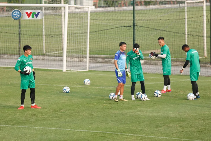U23 Việt Nam có ngày đầu tiên tập luyện đầy đủ quân số - Ảnh 4. U23 Việt Nam có ngày đầu tiên tập luyện đầy đủ quân số - Ảnh 4.