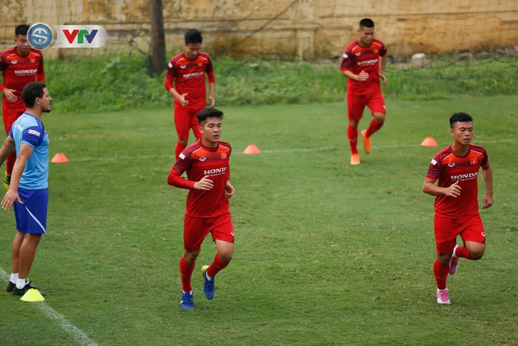 U23 Việt Nam có ngày đầu tiên tập luyện đầy đủ quân số - Ảnh 7. U23 Việt Nam có ngày đầu tiên tập luyện đầy đủ quân số - Ảnh 7.